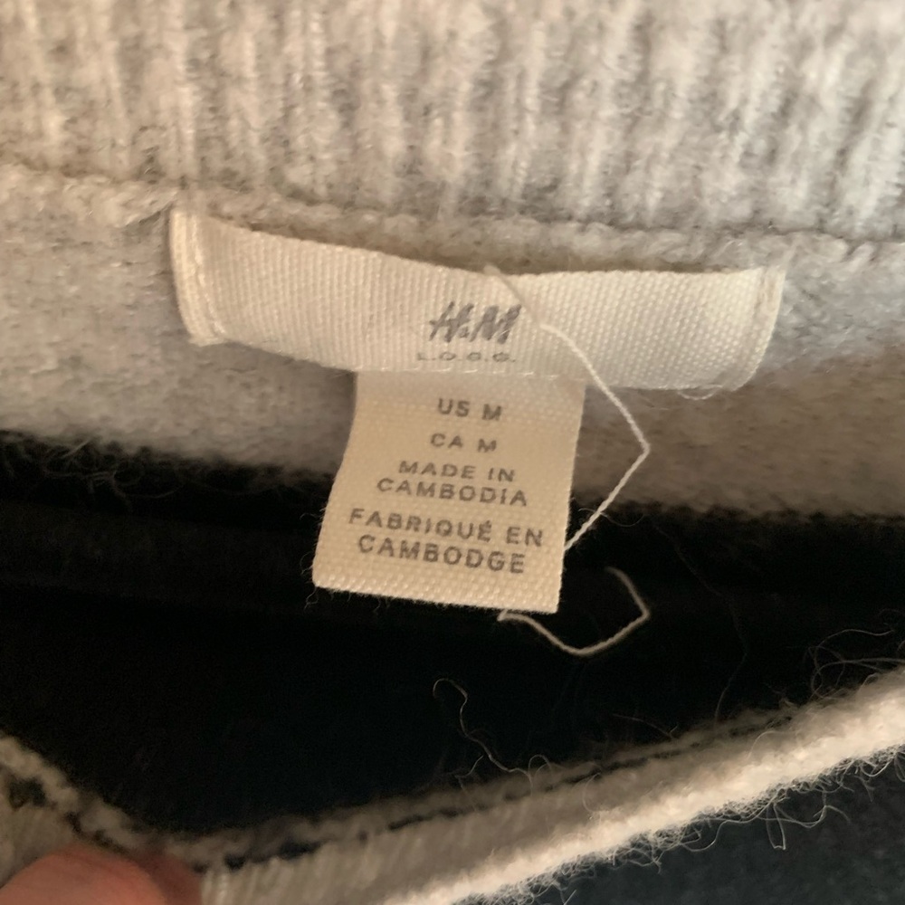 H & M Striped Black and Gray Women's Sweater - Picture 2 of 3